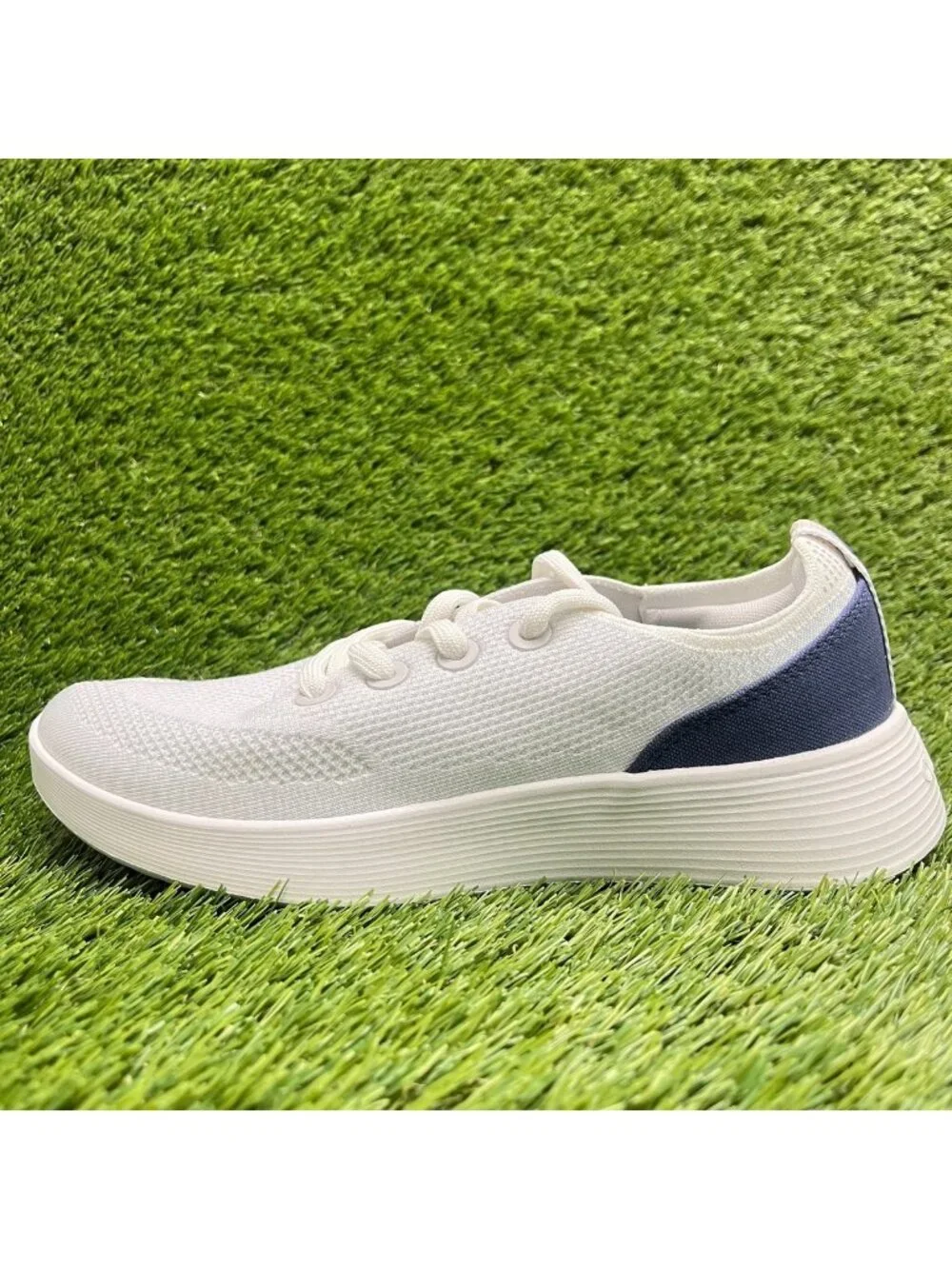 Allbirds Tree Runner Go Womens Size 9 White Blue Athletic Running Shoes Sneakers